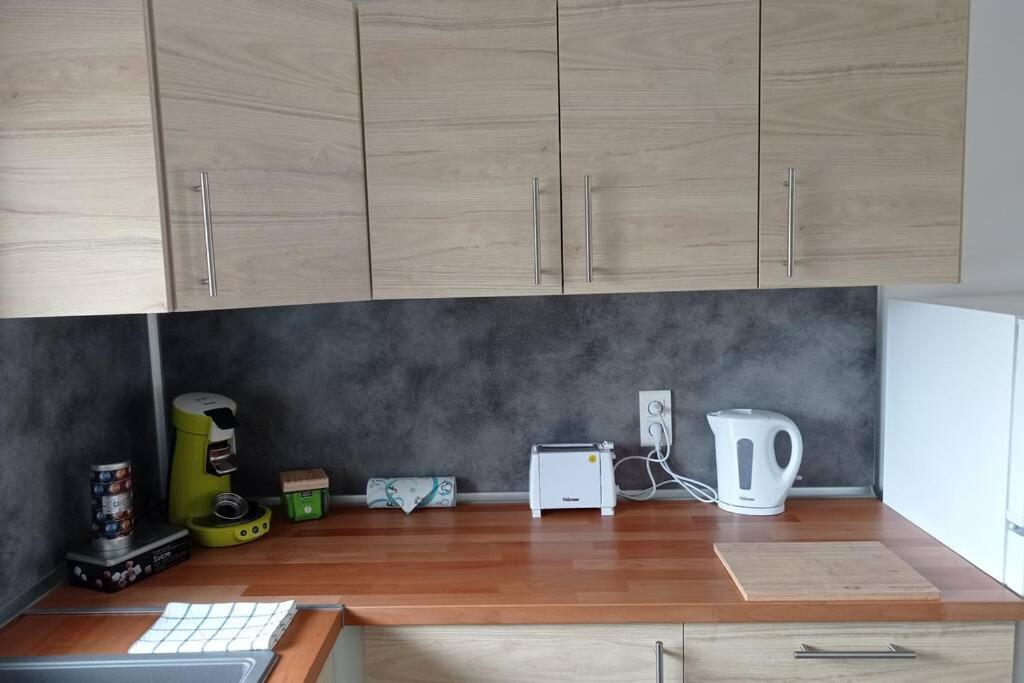 Appartement Neuf Tout Confort Aubenas Bagian luar foto
